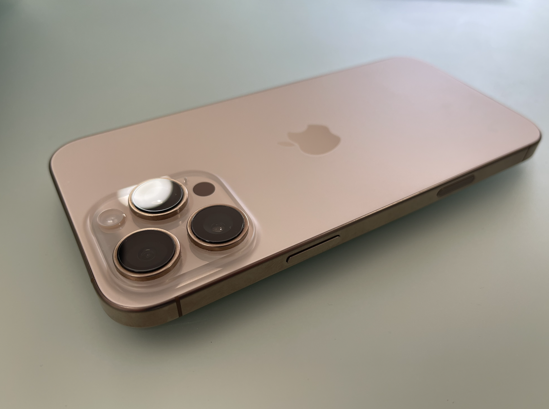 iPhone 16 Pro Max 6