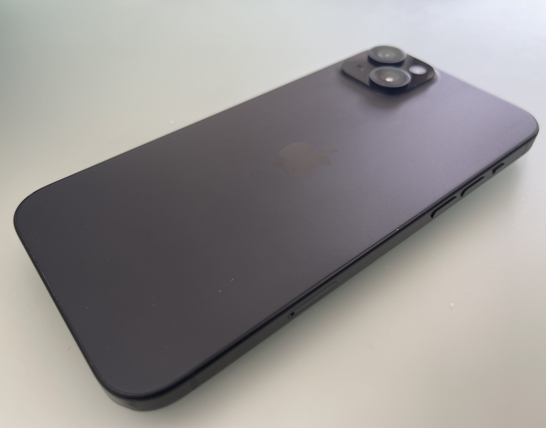 iPhone 15 Plus 3
