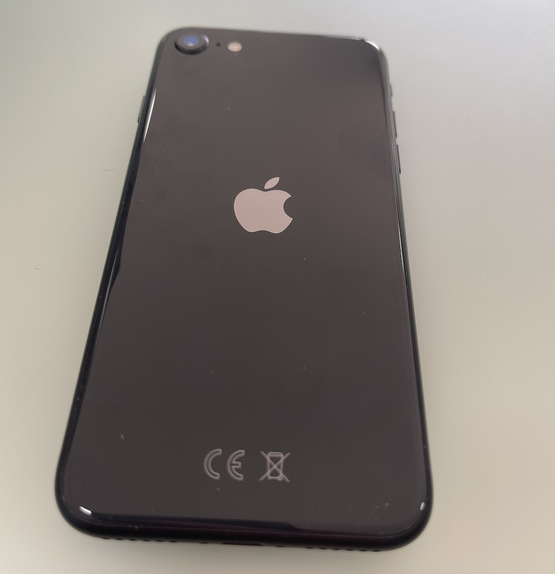 iPhone SE2020 3